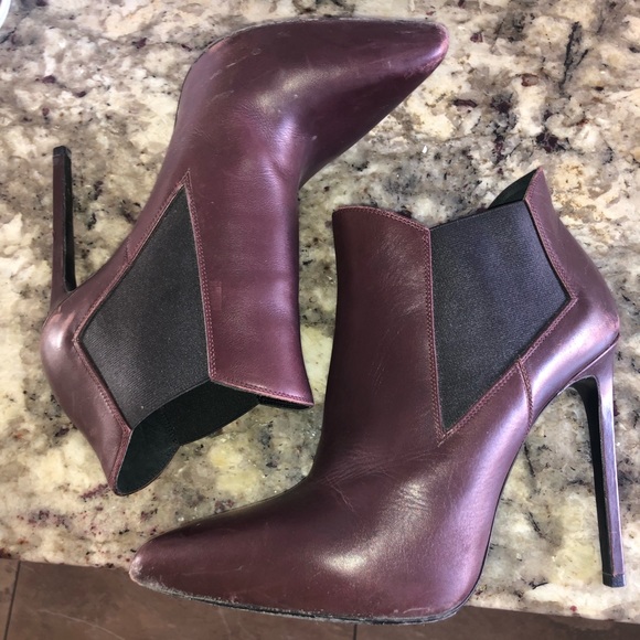 Saint Laurent Ela Ankle boot in aubergine - Picture 7 of 8